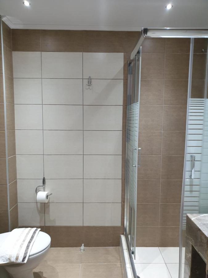Iro Apartments เนอาเปรามอส ภายนอก รูปภาพ