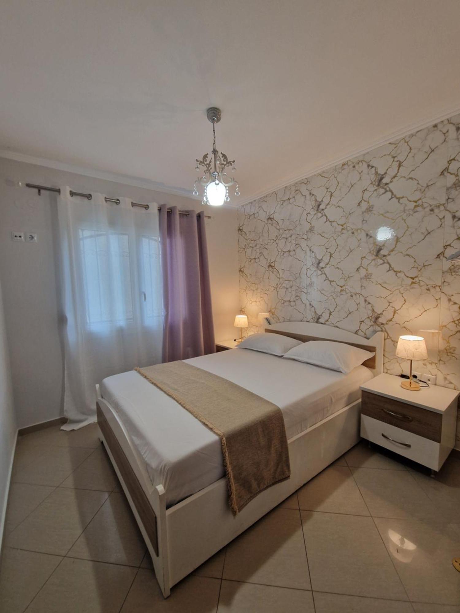 Iro Apartments เนอาเปรามอส ภายนอก รูปภาพ