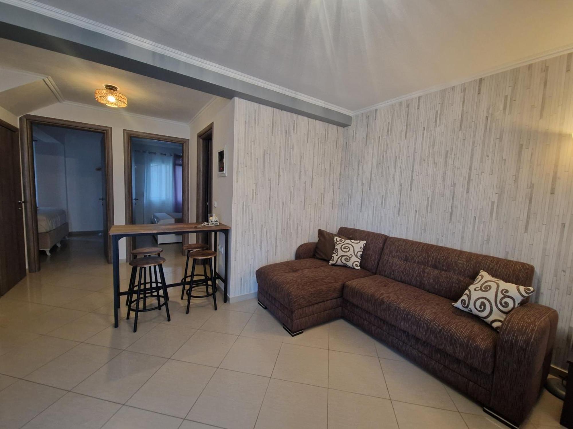 Iro Apartments เนอาเปรามอส ภายนอก รูปภาพ